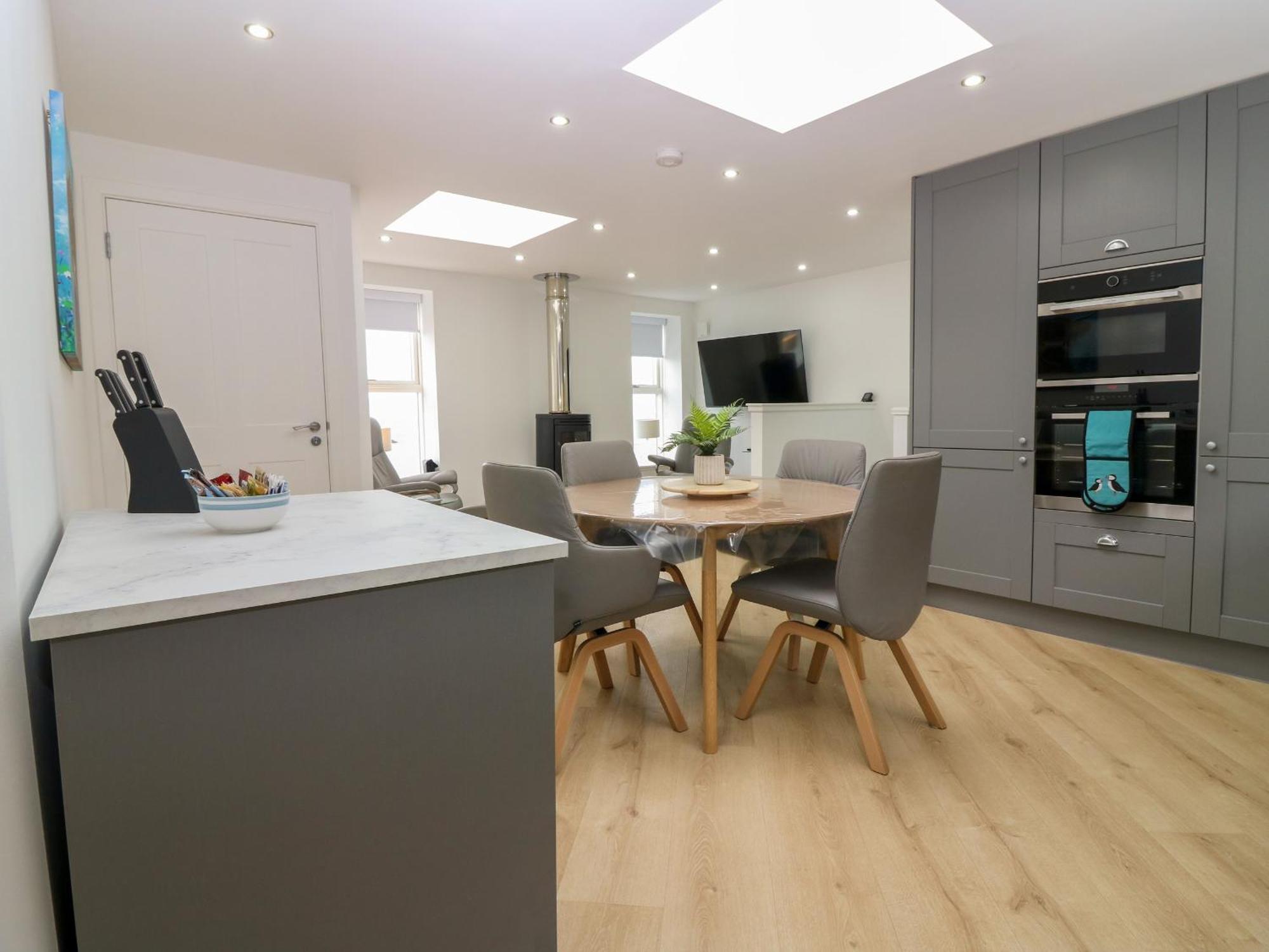 Craignure Apartment บานฟ์ ภายนอก รูปภาพ
