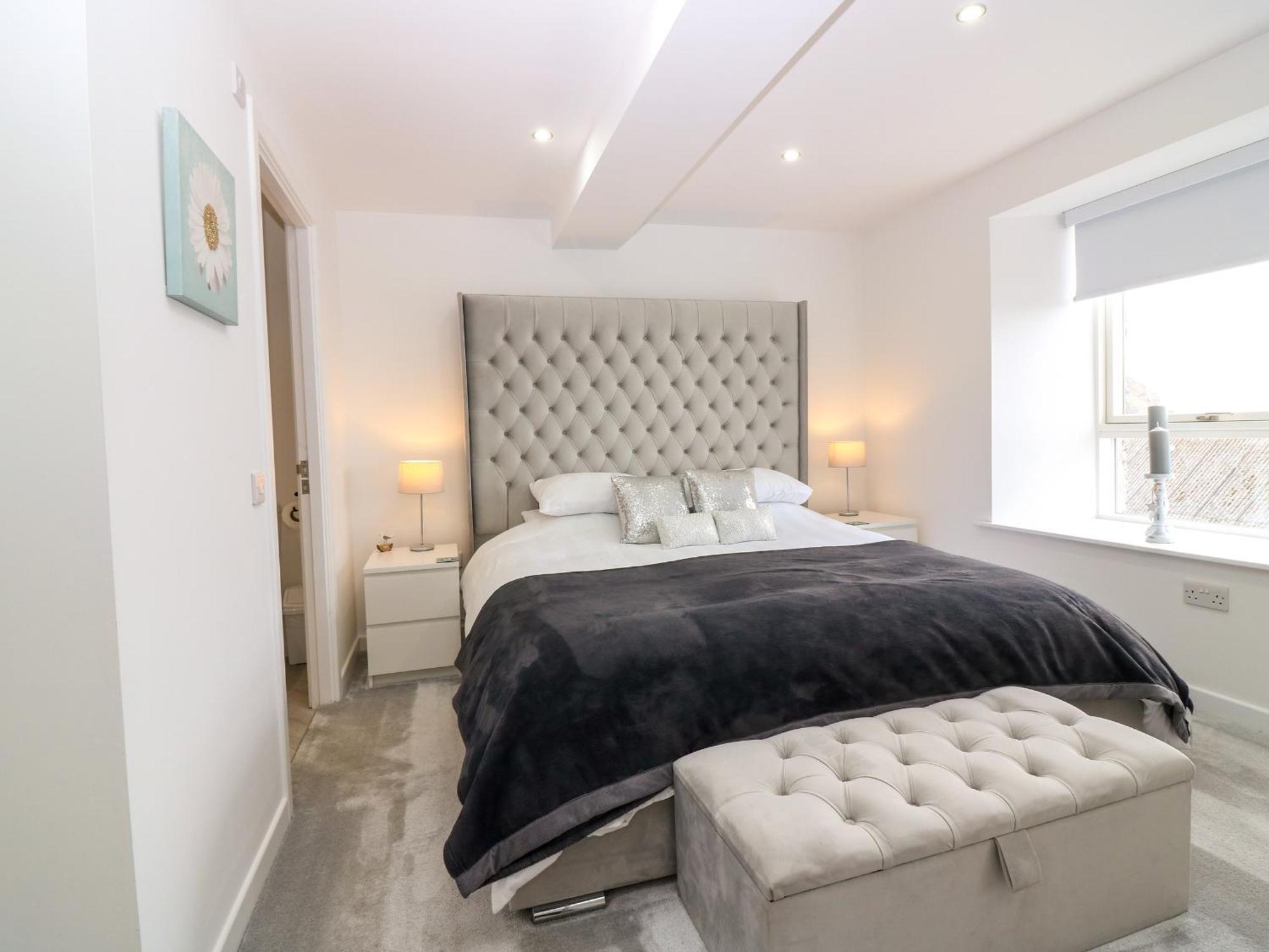 Craignure Apartment บานฟ์ ภายนอก รูปภาพ