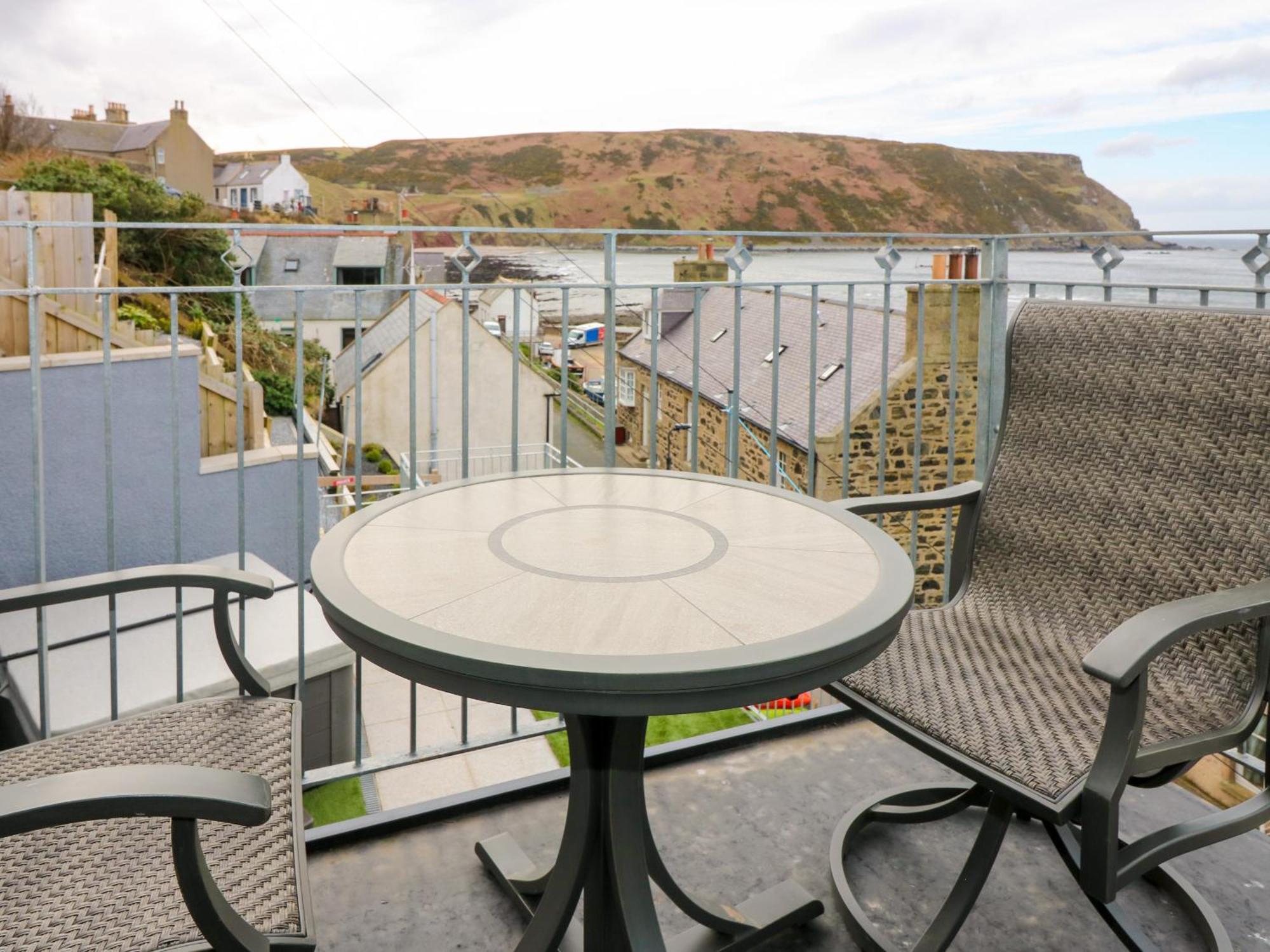 Craignure Apartment บานฟ์ ภายนอก รูปภาพ